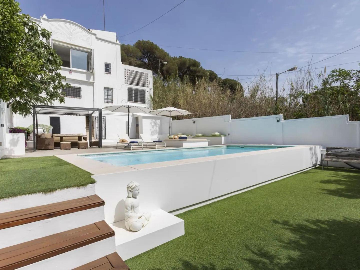 Casa Canyet Con Piscina A Un Paso De Barcelona Y La Playa Badalona Eksteriør bilde