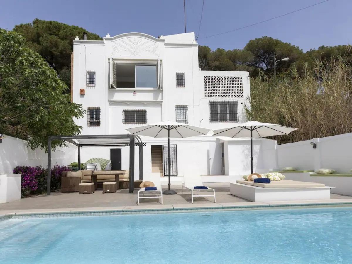 Casa Canyet Con Piscina A Un Paso De Barcelona Y La Playa Badalona Eksteriør bilde