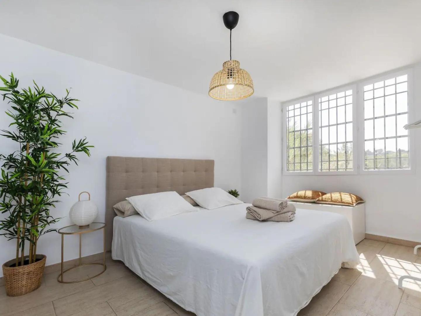 Casa Canyet Con Piscina A Un Paso De Barcelona Y La Playa Badalona Eksteriør bilde