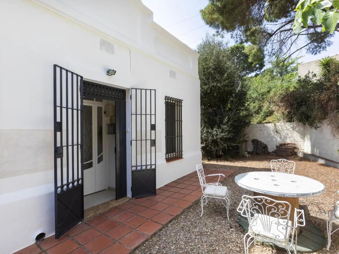 Casa Canyet Con Piscina A Un Paso De Barcelona Y La Playa Badalona Eksteriør bilde